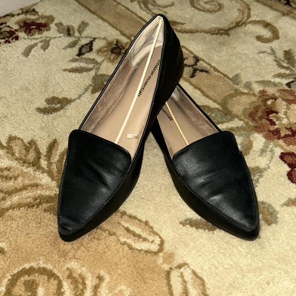 Amazon Essentials Shoes - Pointed black loafers